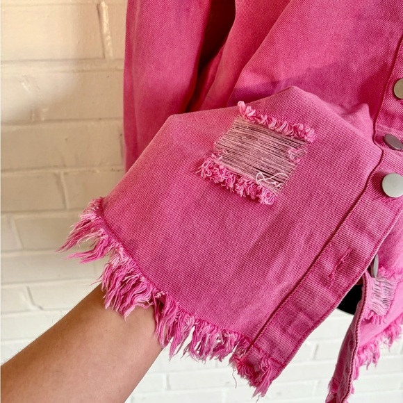Fantaslook Pink Distressed Denim Jacket/Shacket w/ Frayed Hem, SZ S NWOT - Picture 5 of 13